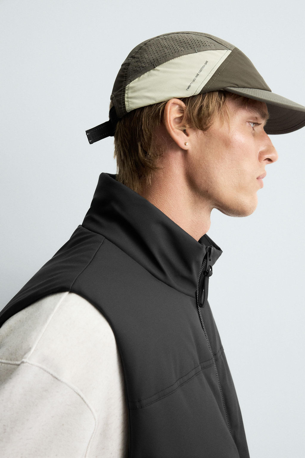 RUBBERISED PUFFER GILET - Zara фото 6