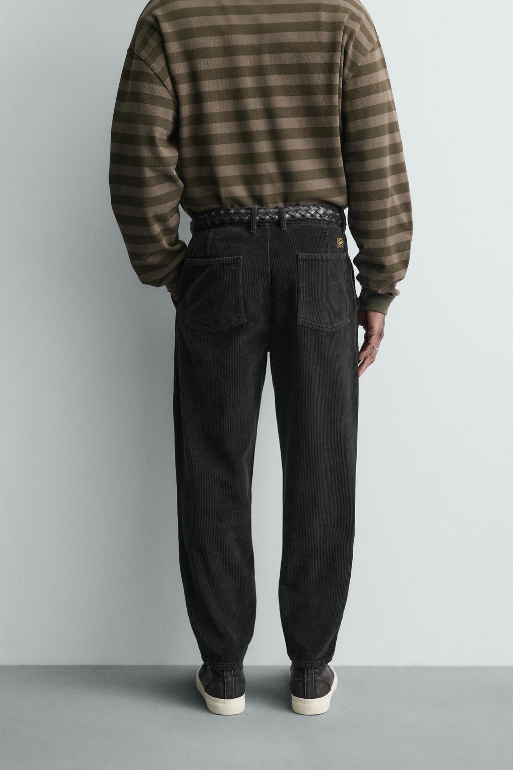 PANTAL?N CARROT FIT PANA / Negro - Zara фото 3