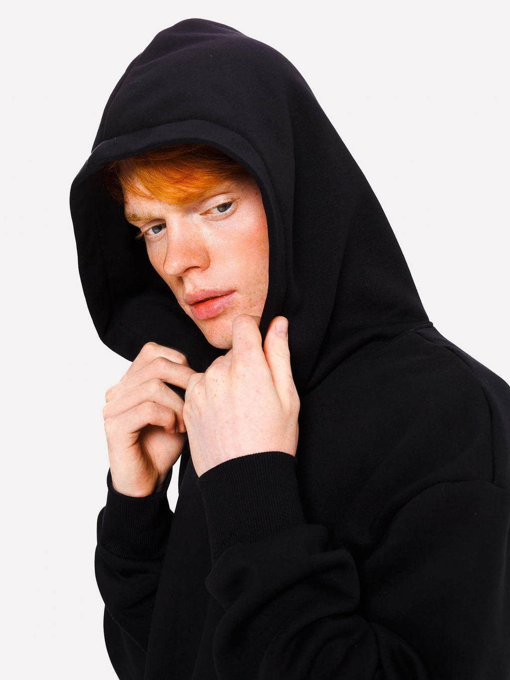 Худи мужское в черном цвете с принтом черный +печать 121806 - Mark formelle фото 5