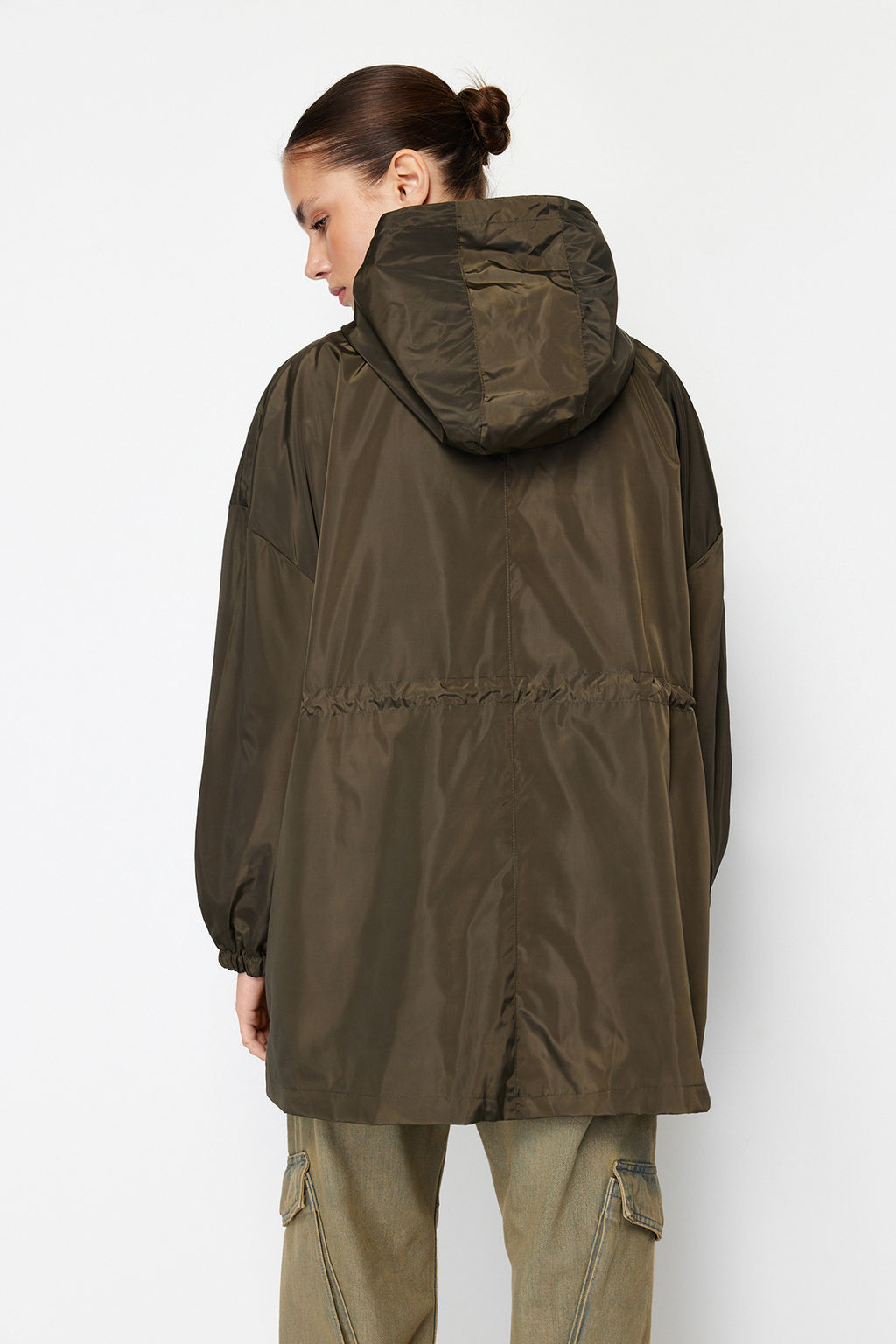 Haki Oversize Kapusonlu Su Gecirmez Yagmurluk Mont TWOAW24MO00160