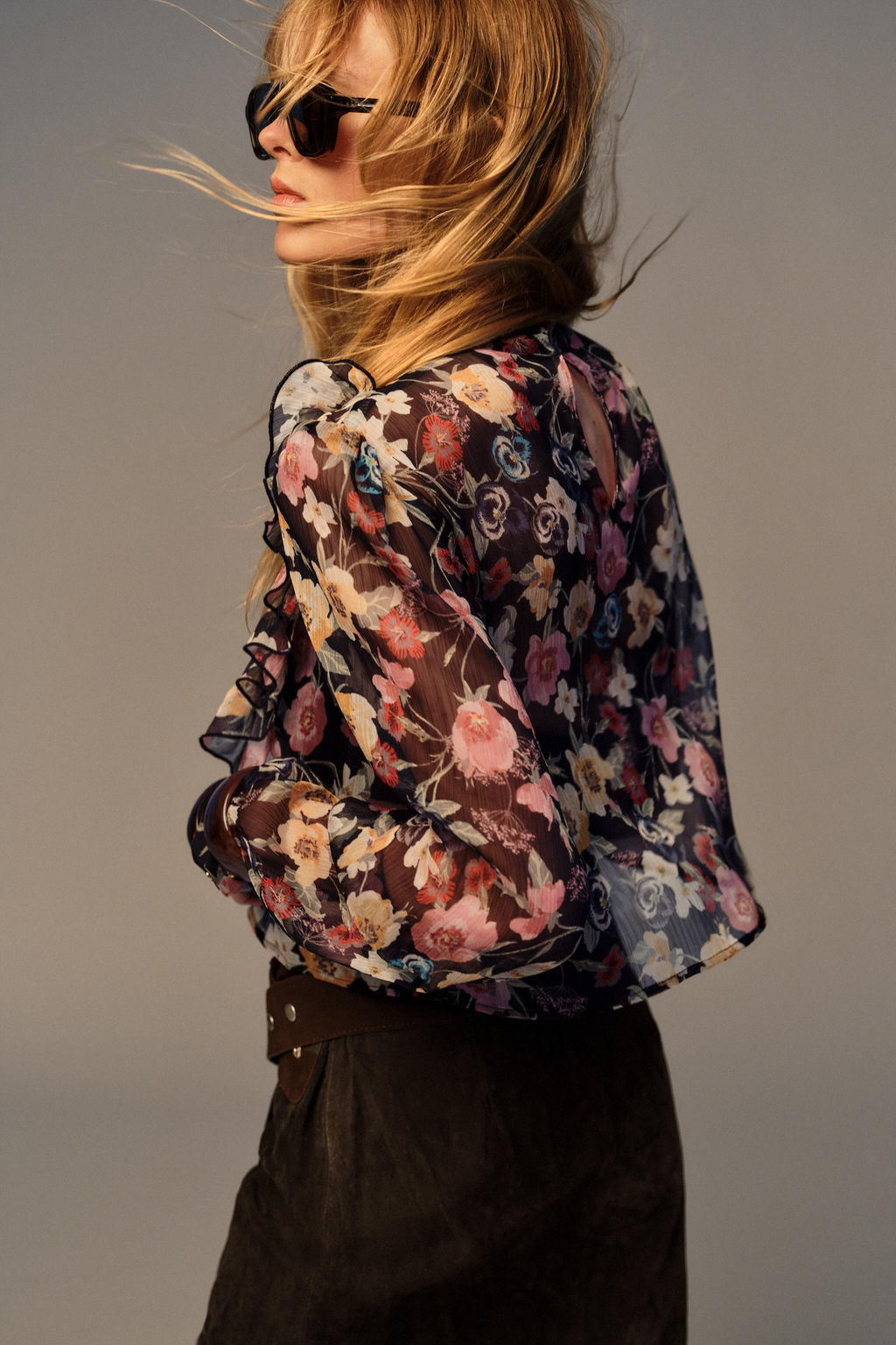 FLORAL PRINT RUFFLED BLOUSE - Zara фото 6