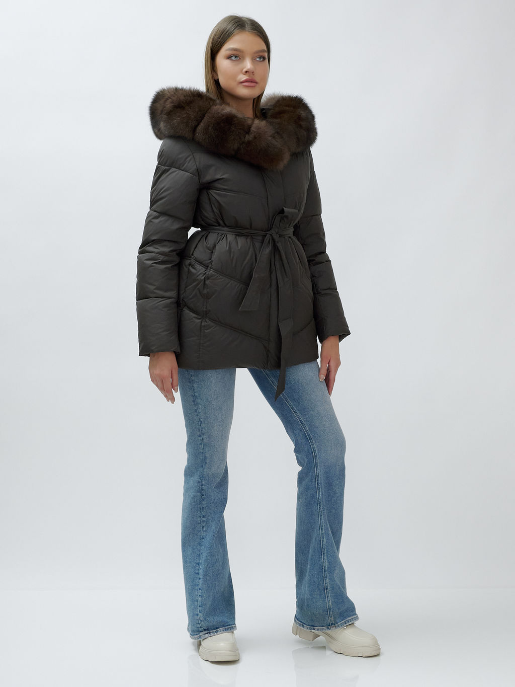 с МЕХОМ ПЕСЕЦ ПРЕМИУМ класса Полупальто зимние темно-коричневого цвета - Mtforce фото 4