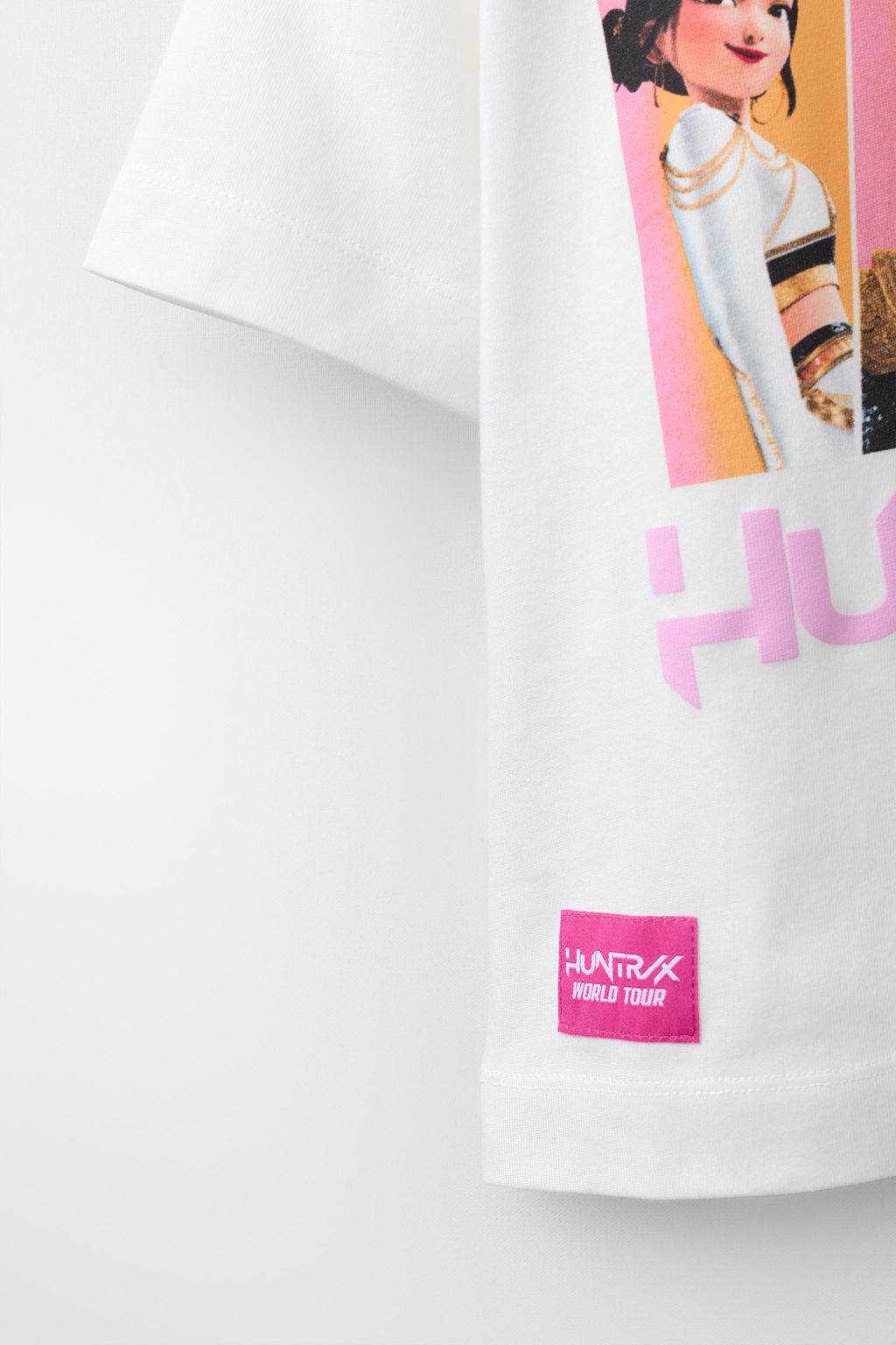 CAMISETA CAMISETA ESTAMPADO KPOP DEMON HUNTERS NETFLIX  / Blanco roto - Zara фото 5