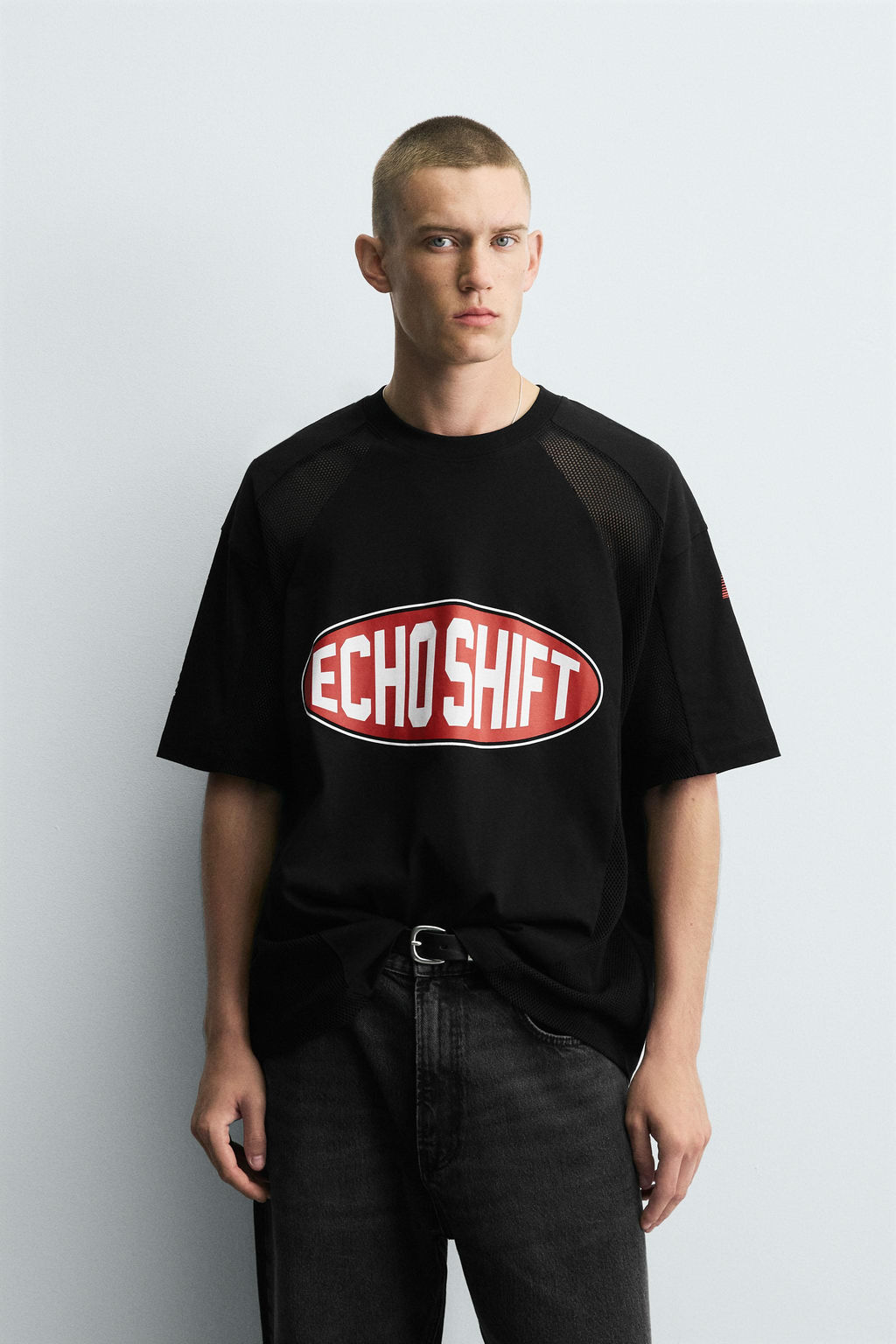 T-SHIRT WITH CONTRAST GRAPHICS - Zara фото 2