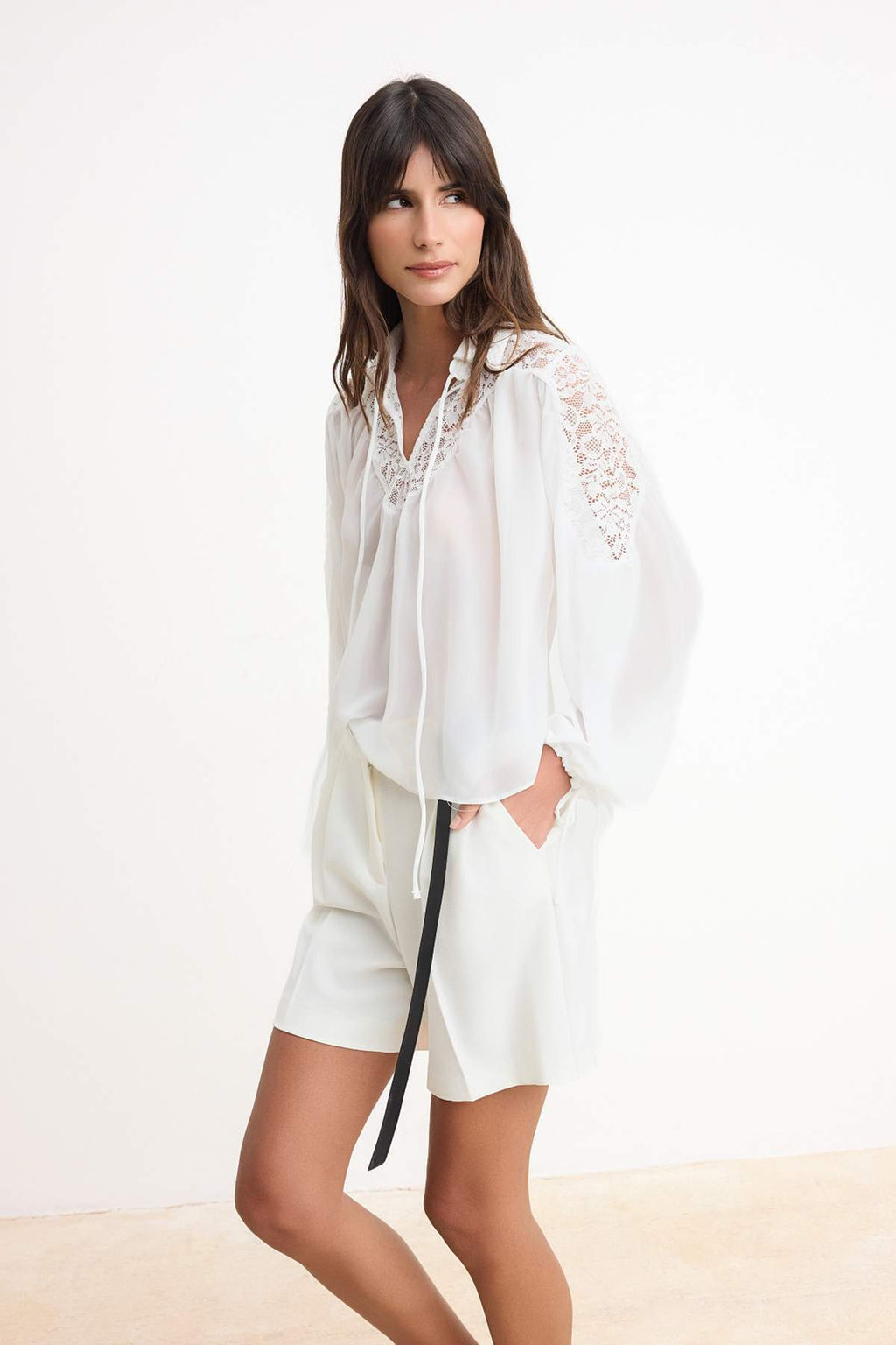 Beyaz Gupur Detayl? Sifon Transparan Dokuma Bluz TWOSS26BZ00213 - Trendyolmilla фото 2