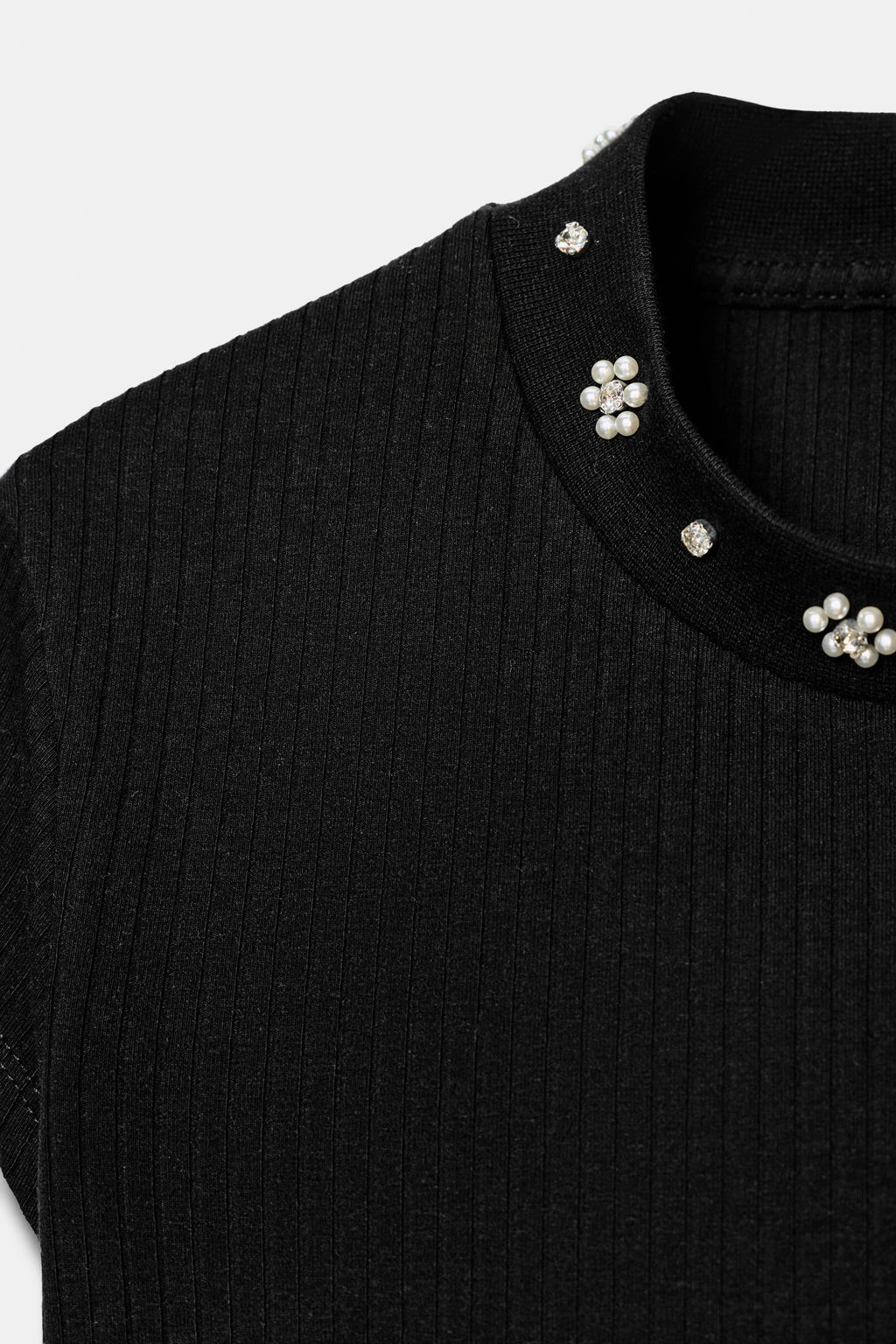 SHORT SLEEVE FAUX PEARL T-SHIRT - Zara фото 7