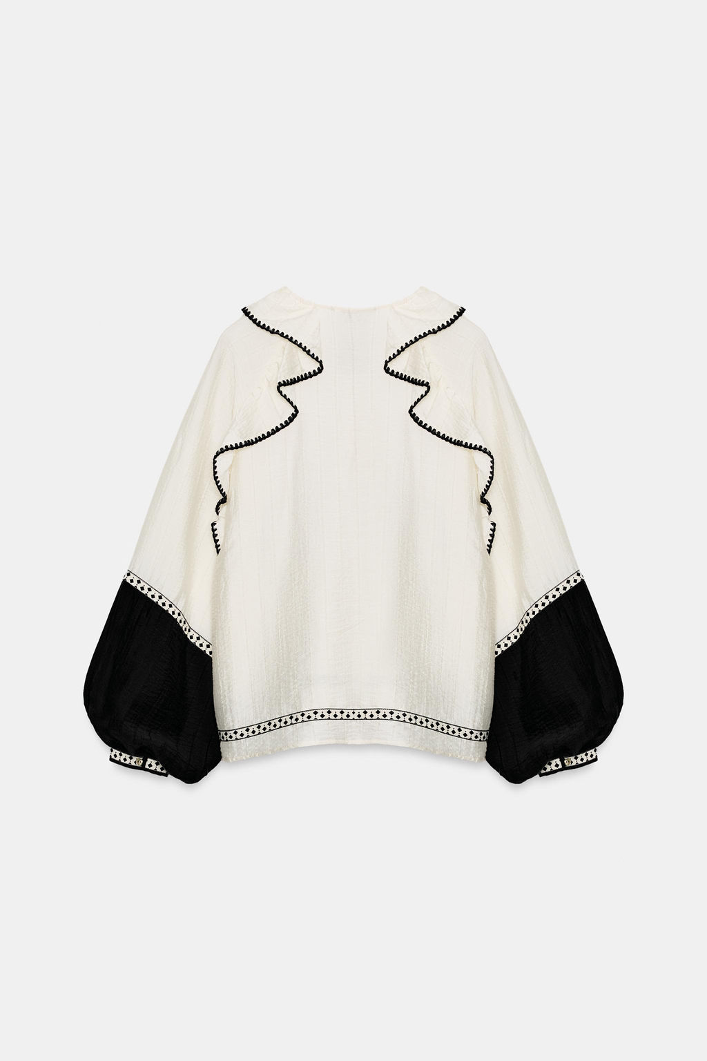 BLUSA VOLUMEN VOLANTES / Crudo / Negro - Zara фото 8