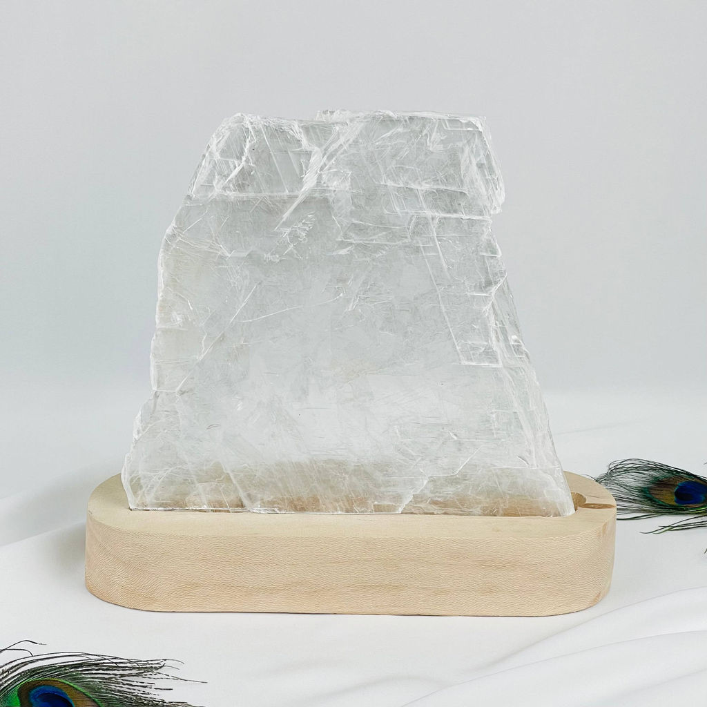 Срез Селенита на подставке - Радуга самоцветов фото 2