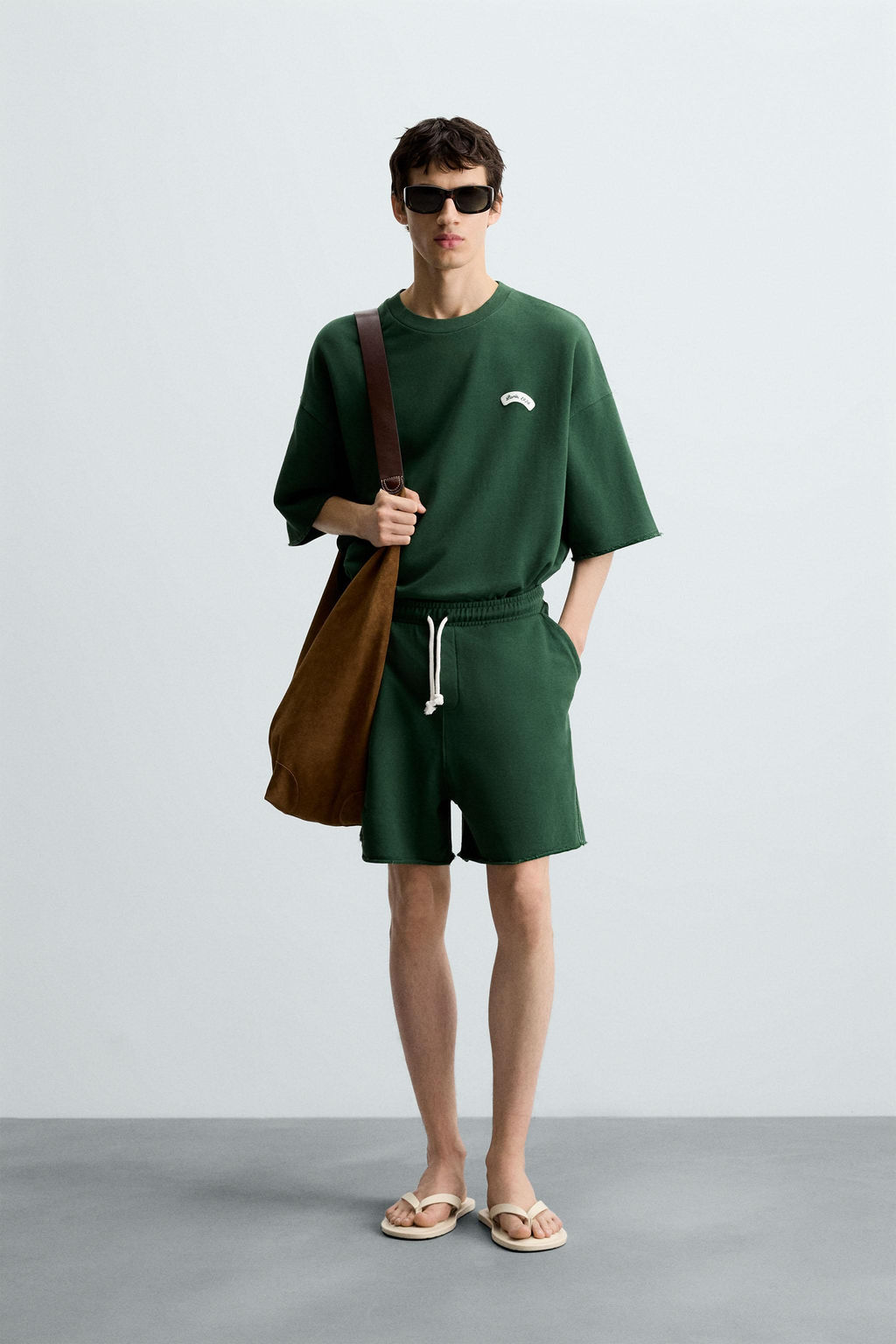 CONTRAST PATCH SWEATSHIRT - Zara фото 9
