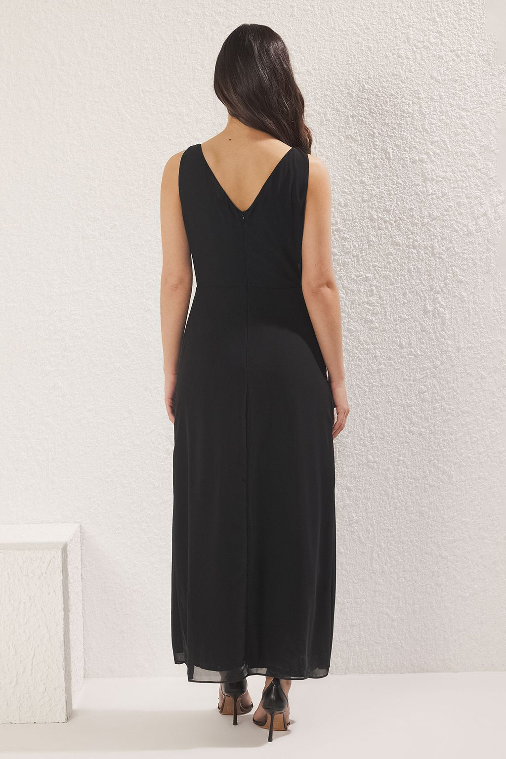 Siyah A Kesim F?rf?rl? Sifon Dokuma Maxi Ucus Ucus Elbise TWOSS25EL00653