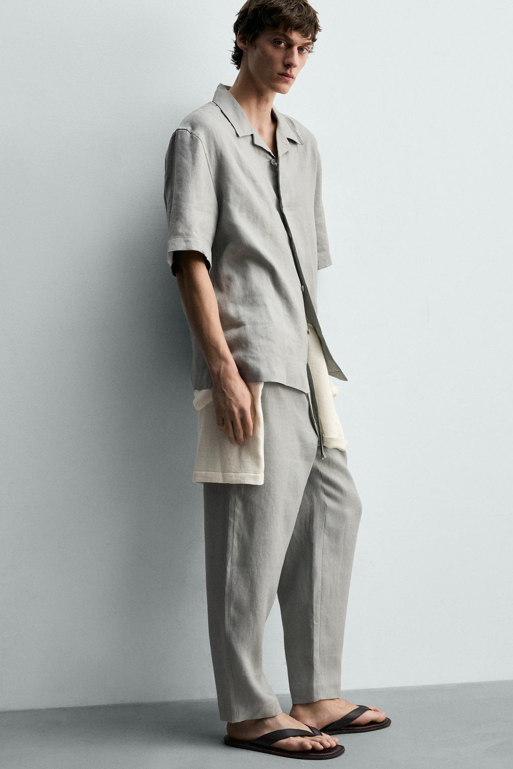 PANTAL?N RELAXED FIT 100% LINO / Marr?n / Topo
