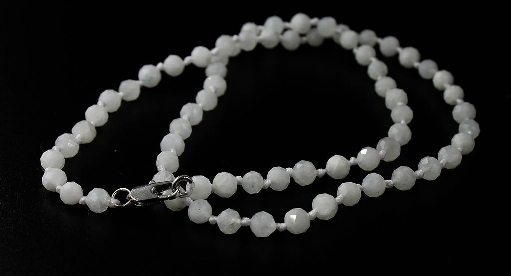 Лунный камень (Индия) круглые гранёные 6мм, бусы 49см