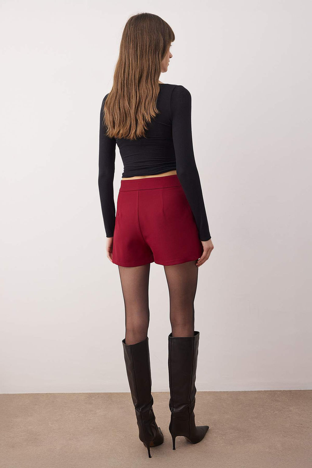 Koyu Kahverengi Dugme Detayl? Mini Sort Etek Sort & Bermuda TWOAW26SR00027 - Trendyolmilla фото 24