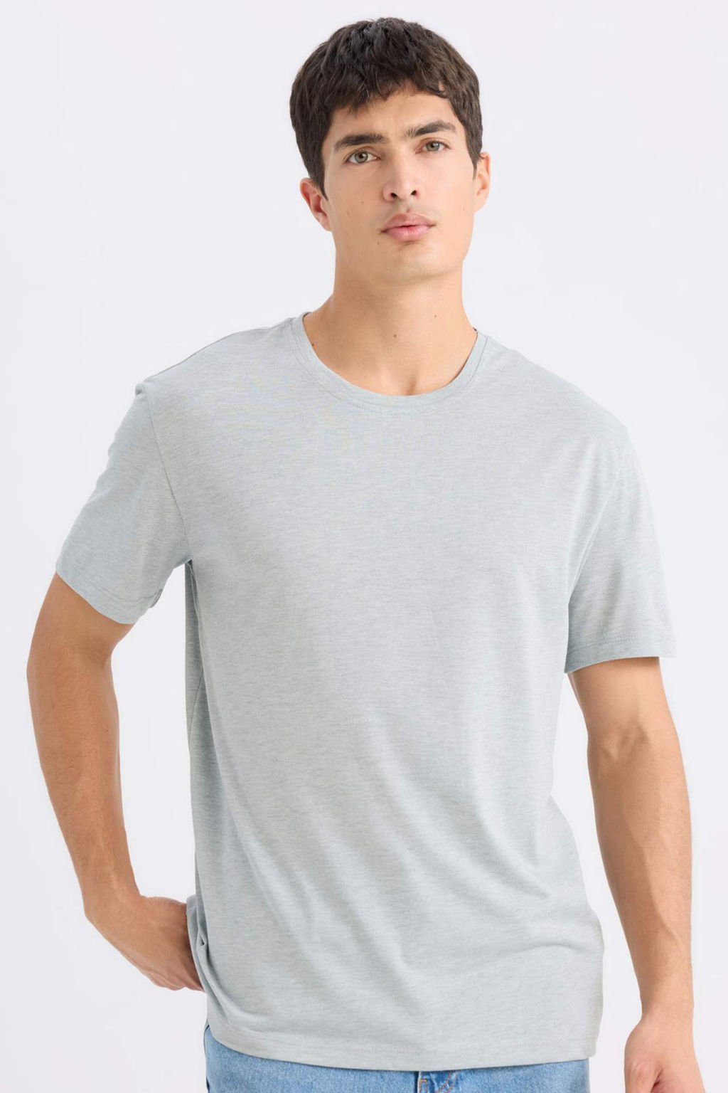 New Regular Fit Bisiklet Yaka Basic Duz K?sa Kollu Tisort - Defacto фото 19