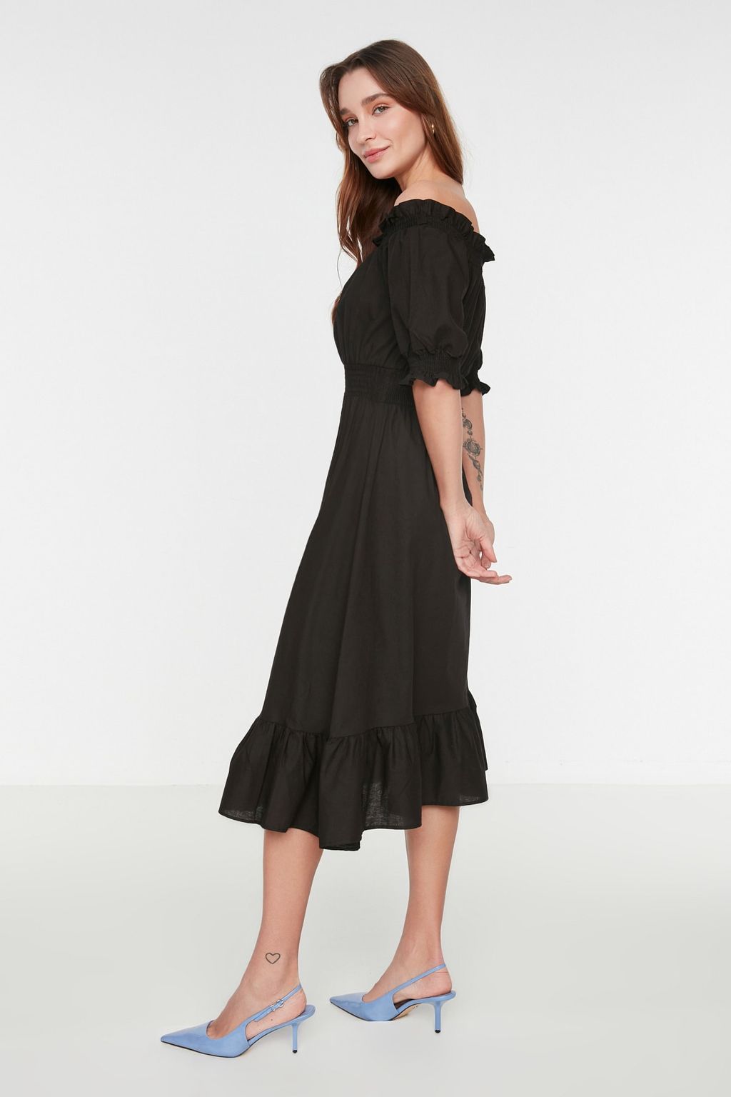 Siyah Skater/Belden Ac?lan Gipeli Midi Dokuma Keten Gorunumlu Elbise TWOSS21EL1967 - Trendyolmilla фото 4