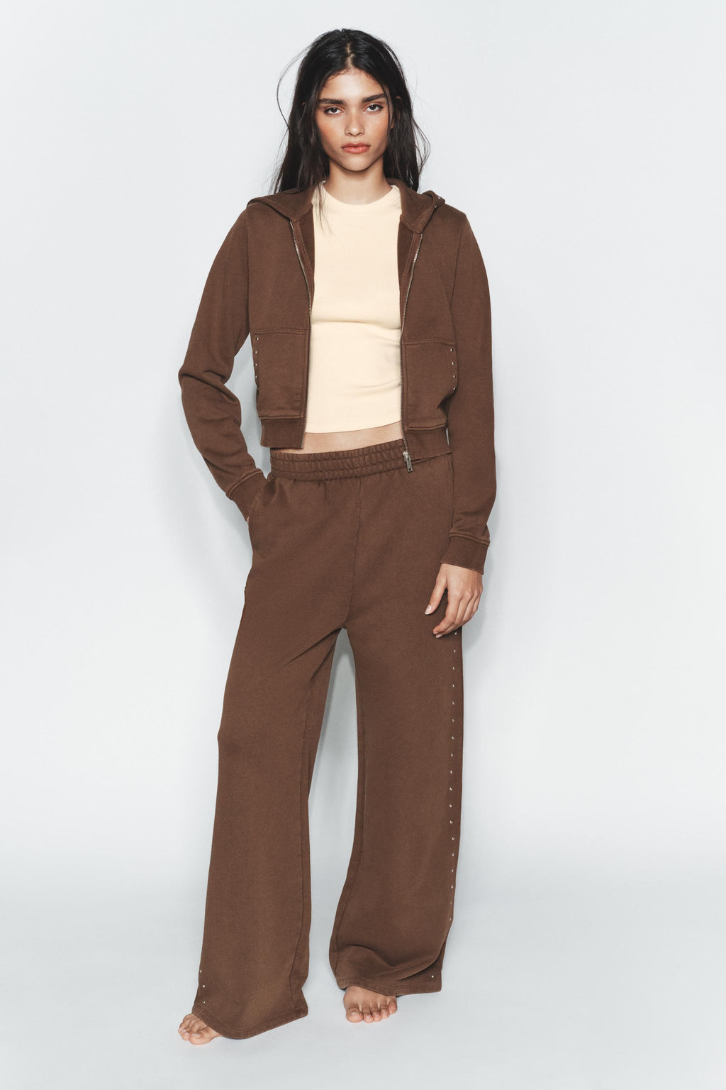 WASHED-EFFECT FLEECE TROUSERS WITH STUDS - Zara фото 8
