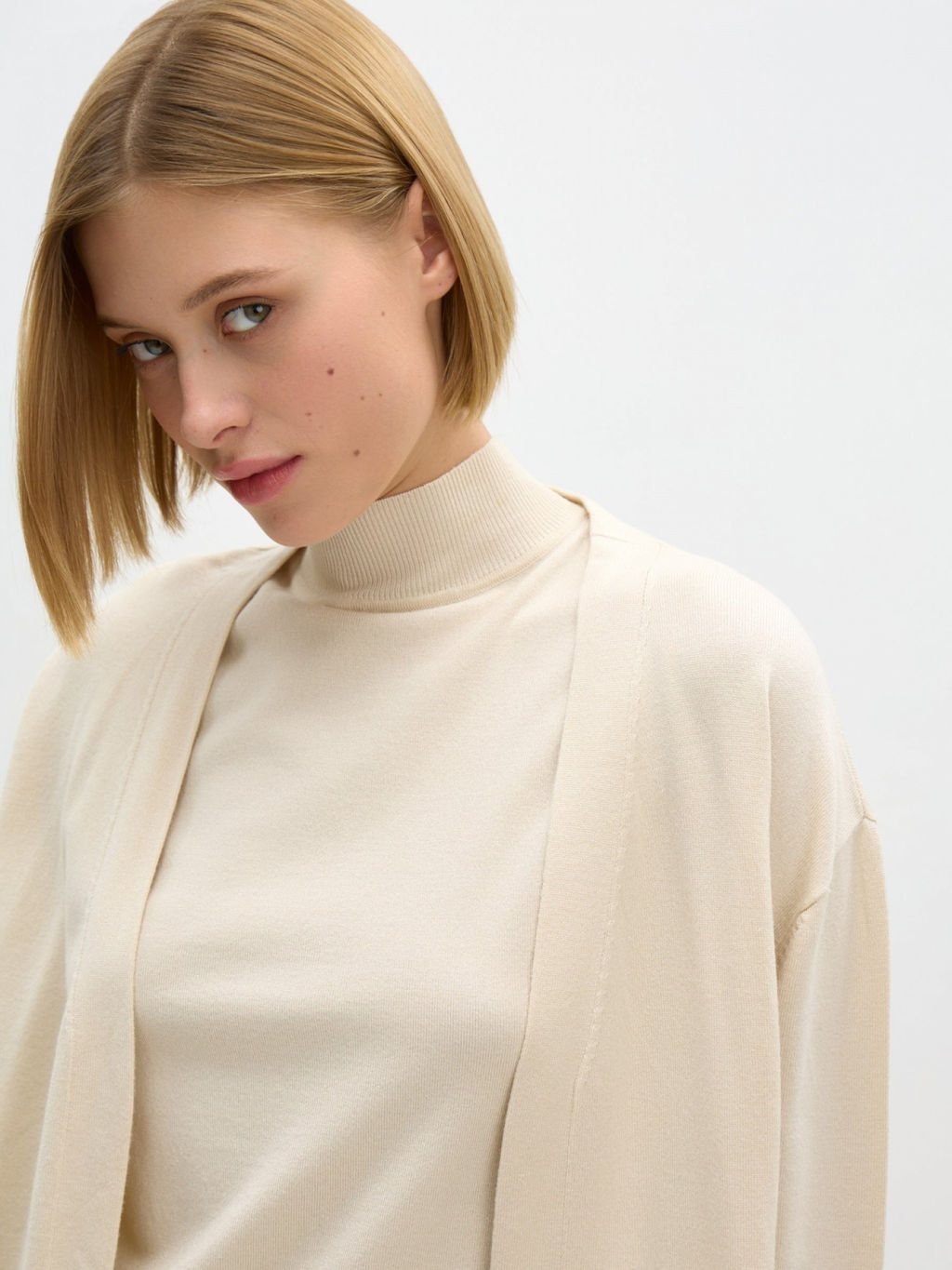 Conso/KCL 240719 - light beige Кардиган женский