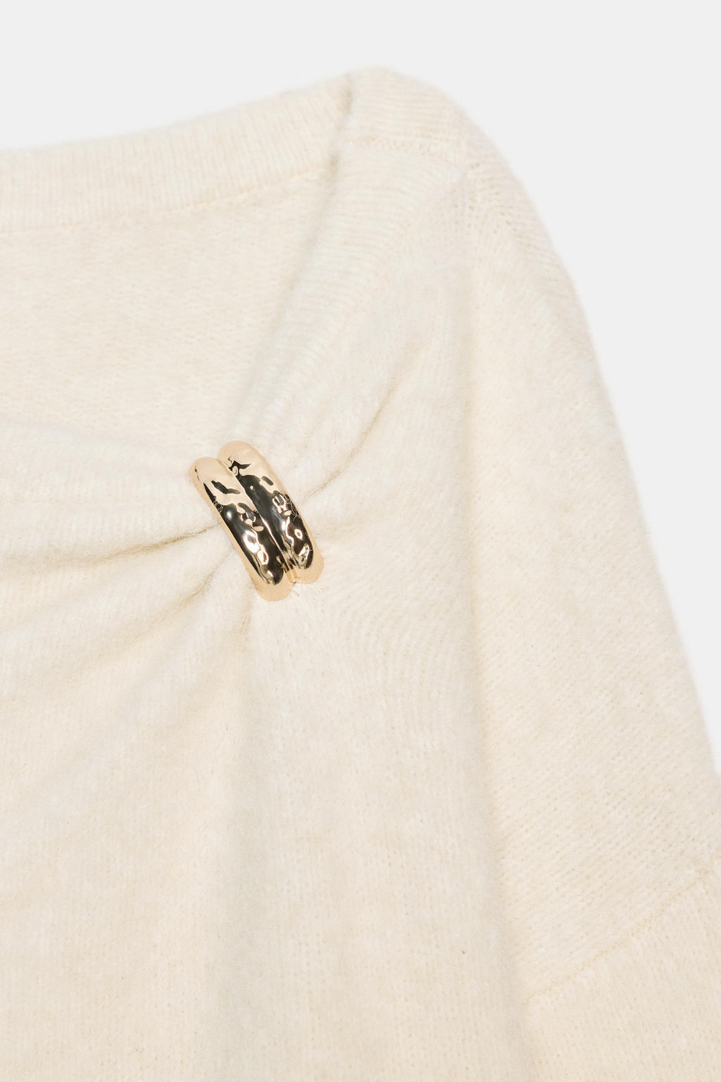 KNIT JUMPER WITH BROOCH - Zara фото 9