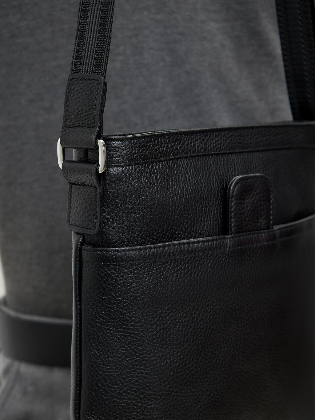 Мужская кожаная сумка Richet 1603LN 831 Черный