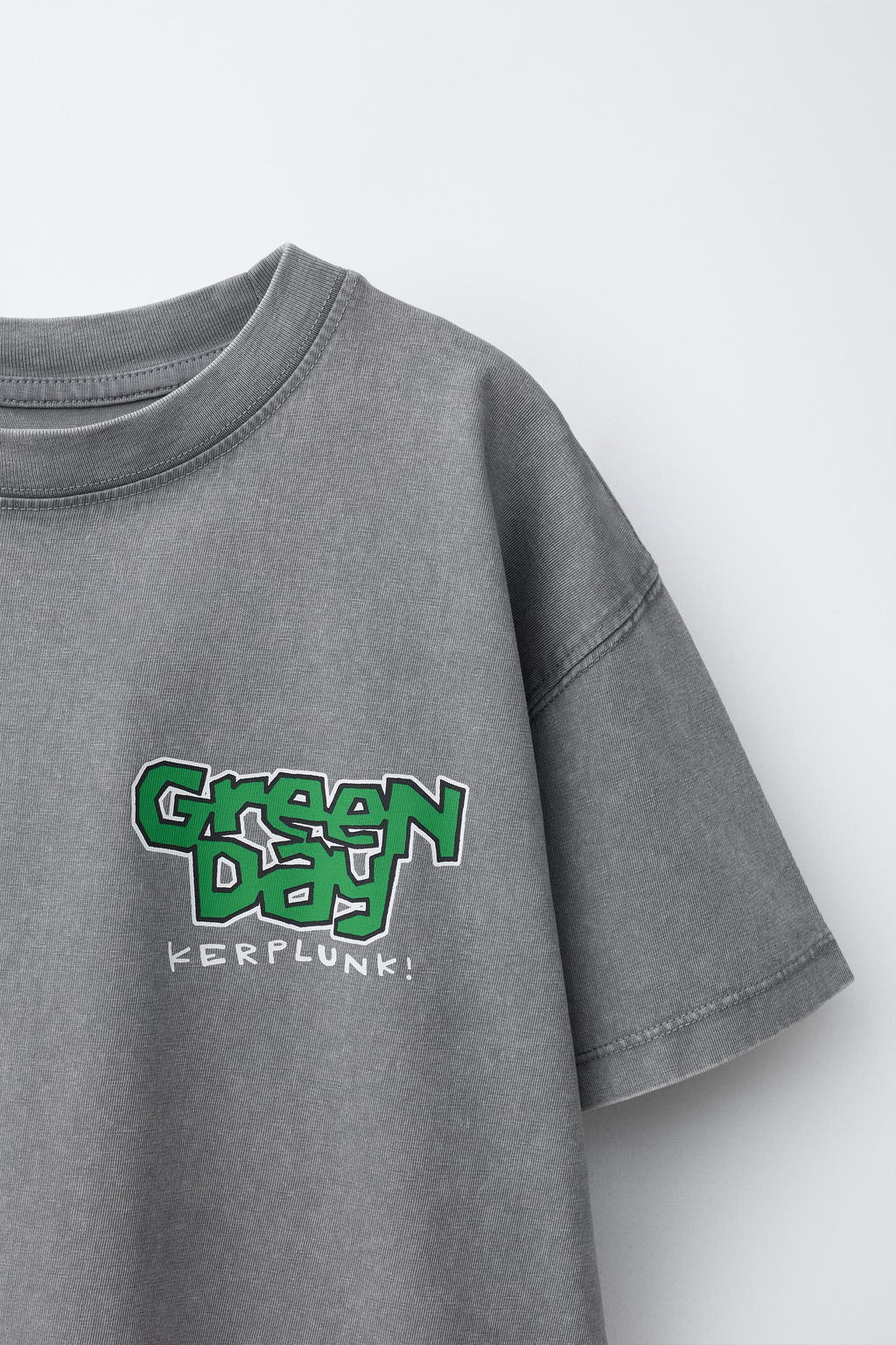 CAMISETA EFECTO LAVADO GREENDAY ® / Gris - Zara фото 4