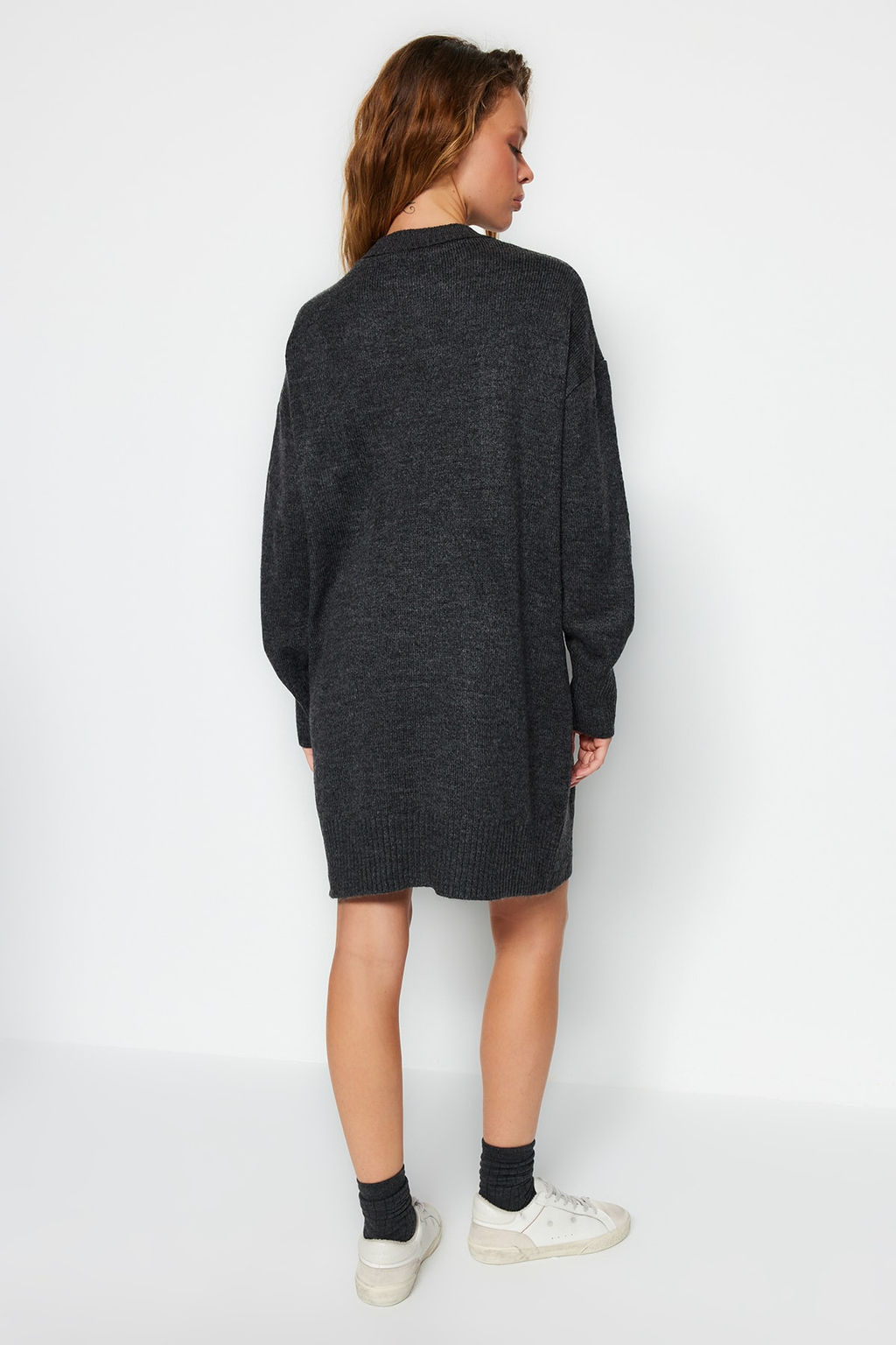 TRENDYOLMILLA Antrasit Mini Triko Super Genis Kal?p Yumusak Dokulu Elbise TWOAW24EL00035  фото 6