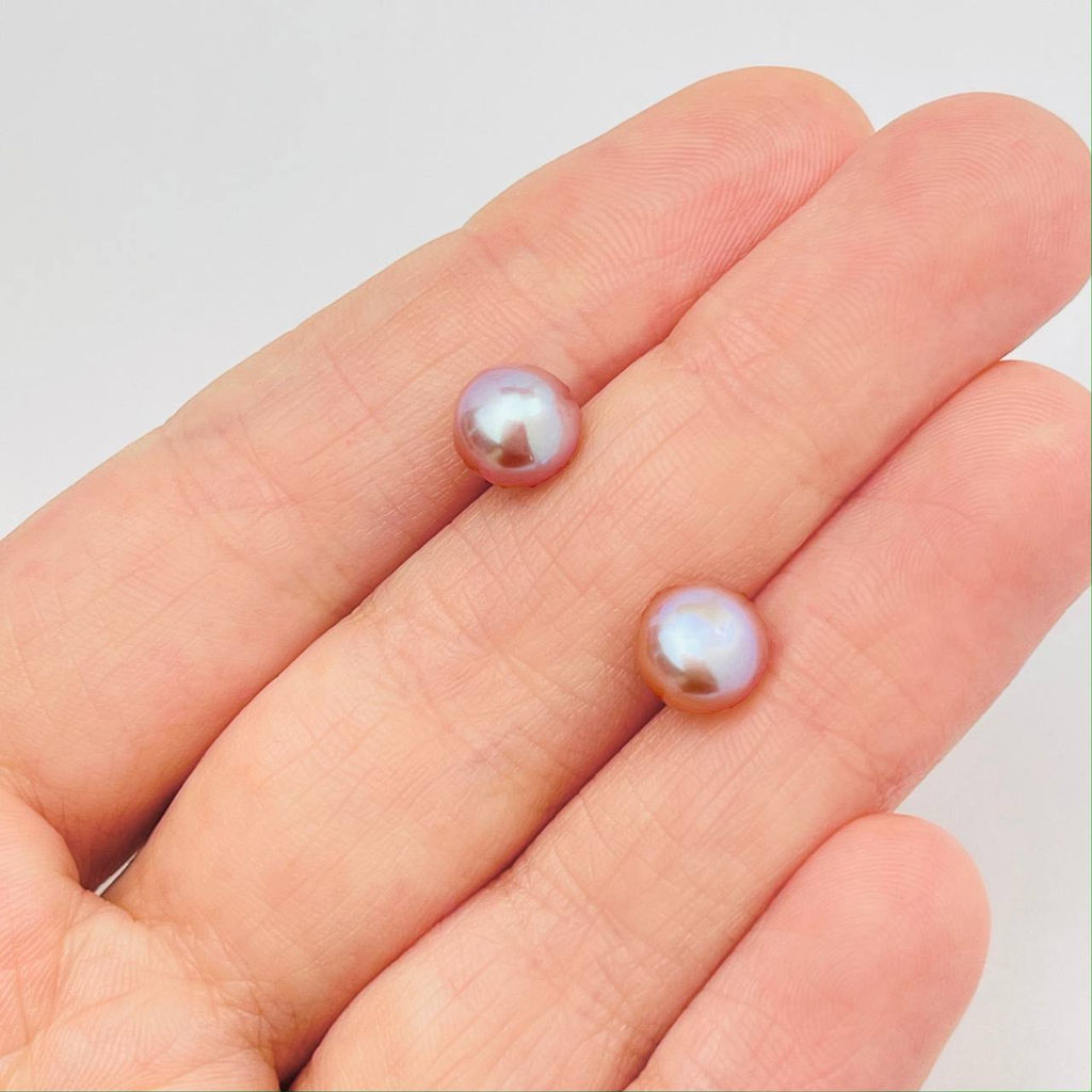 Серьги-пусеты из речного Жемчуга