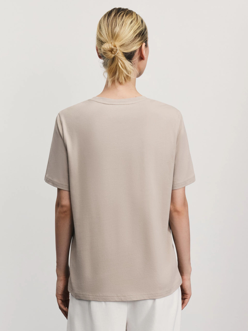 Базовая футболка из хлопка / Zarina фото 6