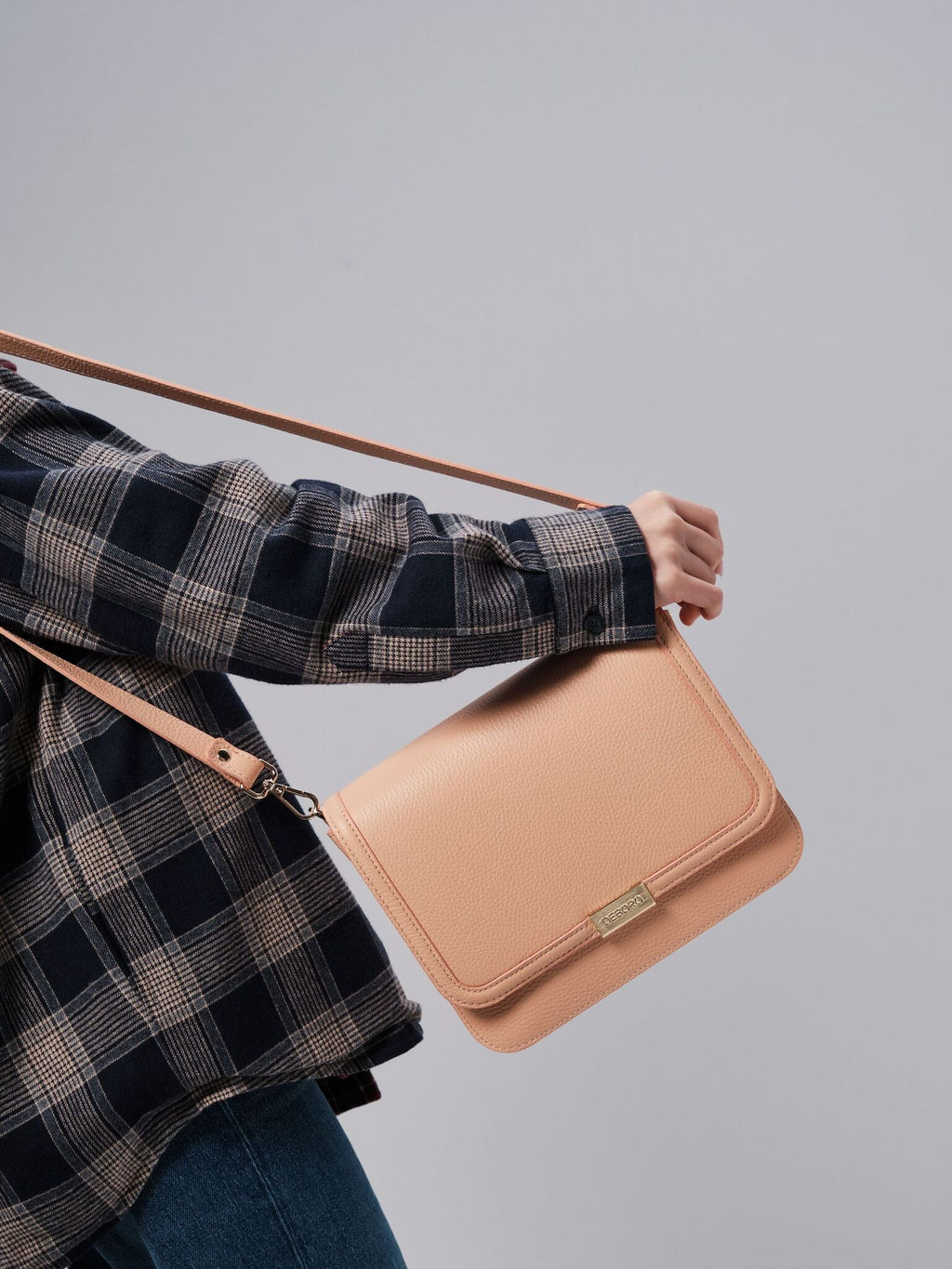 Кожаная сумка Deboro 30532 персик