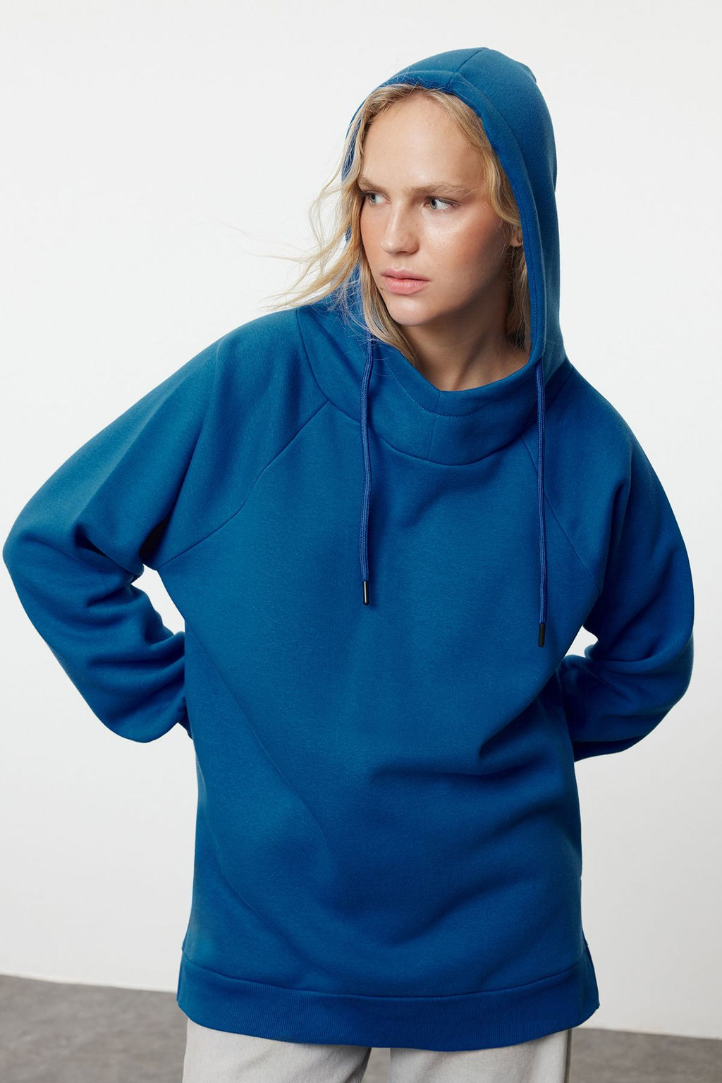Saks Kapusonlu Oversize Sardonlu Orme Sweatshirt