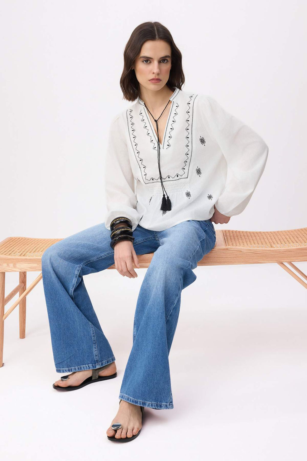 Beyaz Nak?sl? Uzun Kollu Dokuma Bluz TWOSS26BZ00540 - Trendyolmilla фото 2