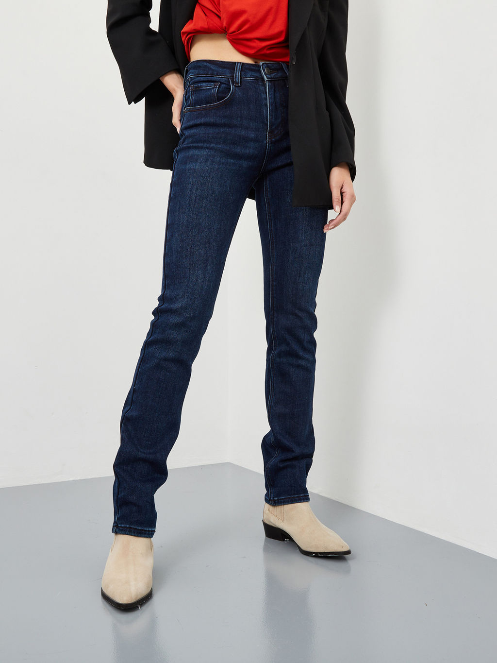 Утепленные женские джинсы прямого кроя на флисе