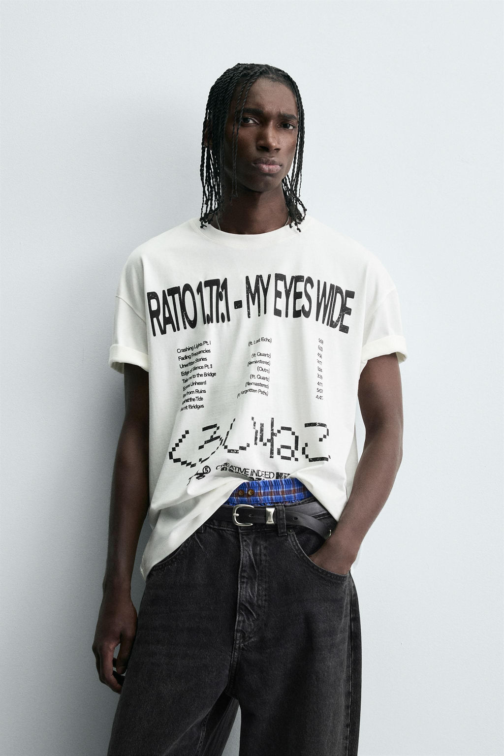T-SHIRT WITH GRAPHIC TEXT - Zara фото 2