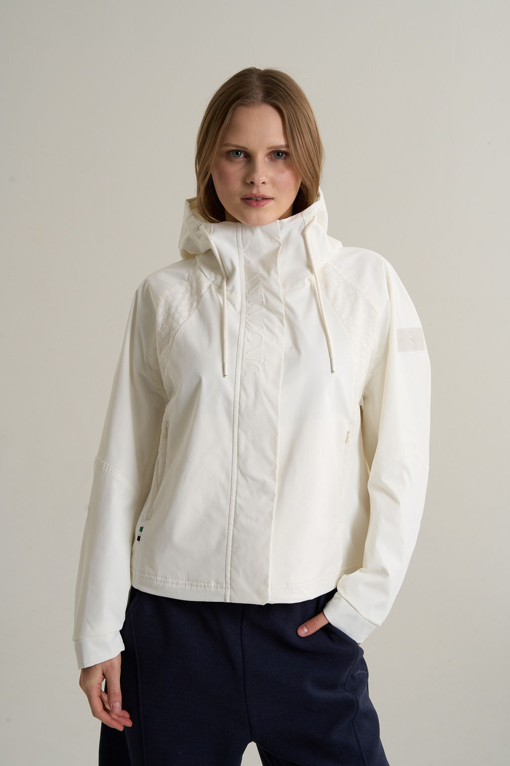 Куртка Белый ICONIC Woven Track Top