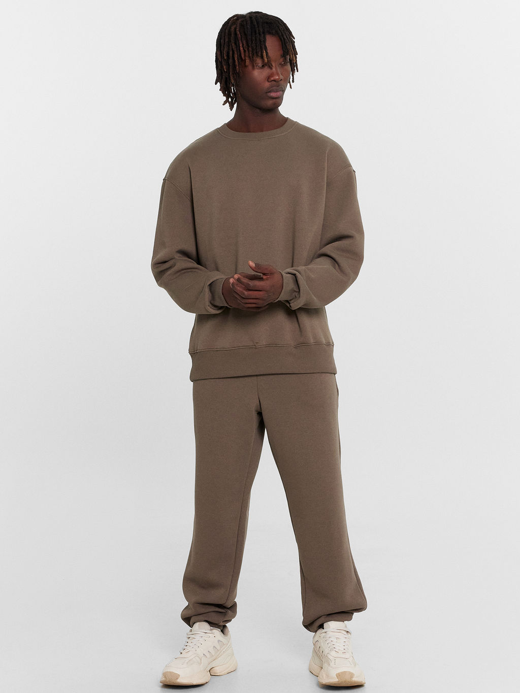СПОРТИВНЫЙ КОСТЮМ МУЖСКОЙ КОРИЧНЕВЫЙ (ДЖЕМПЕР И БРЮКИ) торф 191021 - Mark formelle фото 3