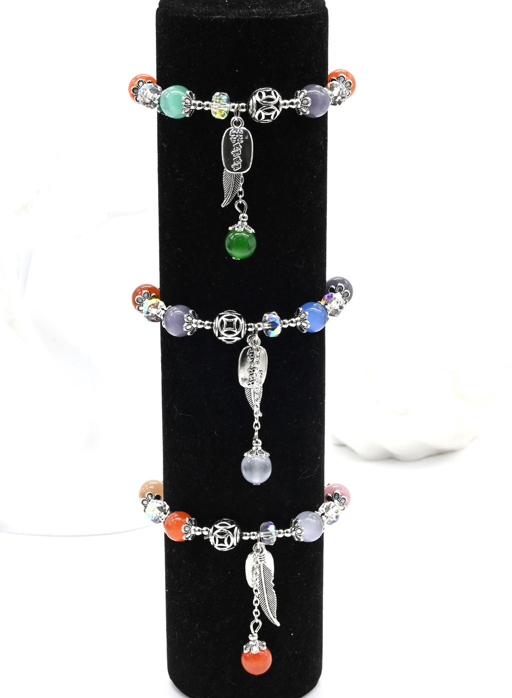 Браслет из кошачьего глаза шарик 10мм с подвесками цвет микс