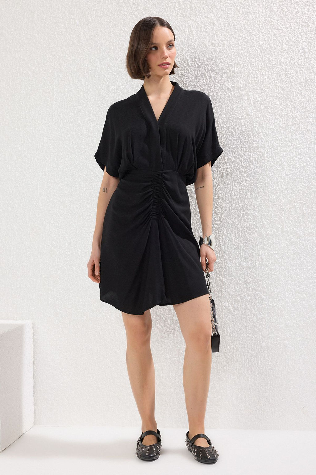 Siyah Duz Lastikli K?sa / Mini Dokuma Elbise TWOSS25EL00587 - Trendyolmilla фото 2