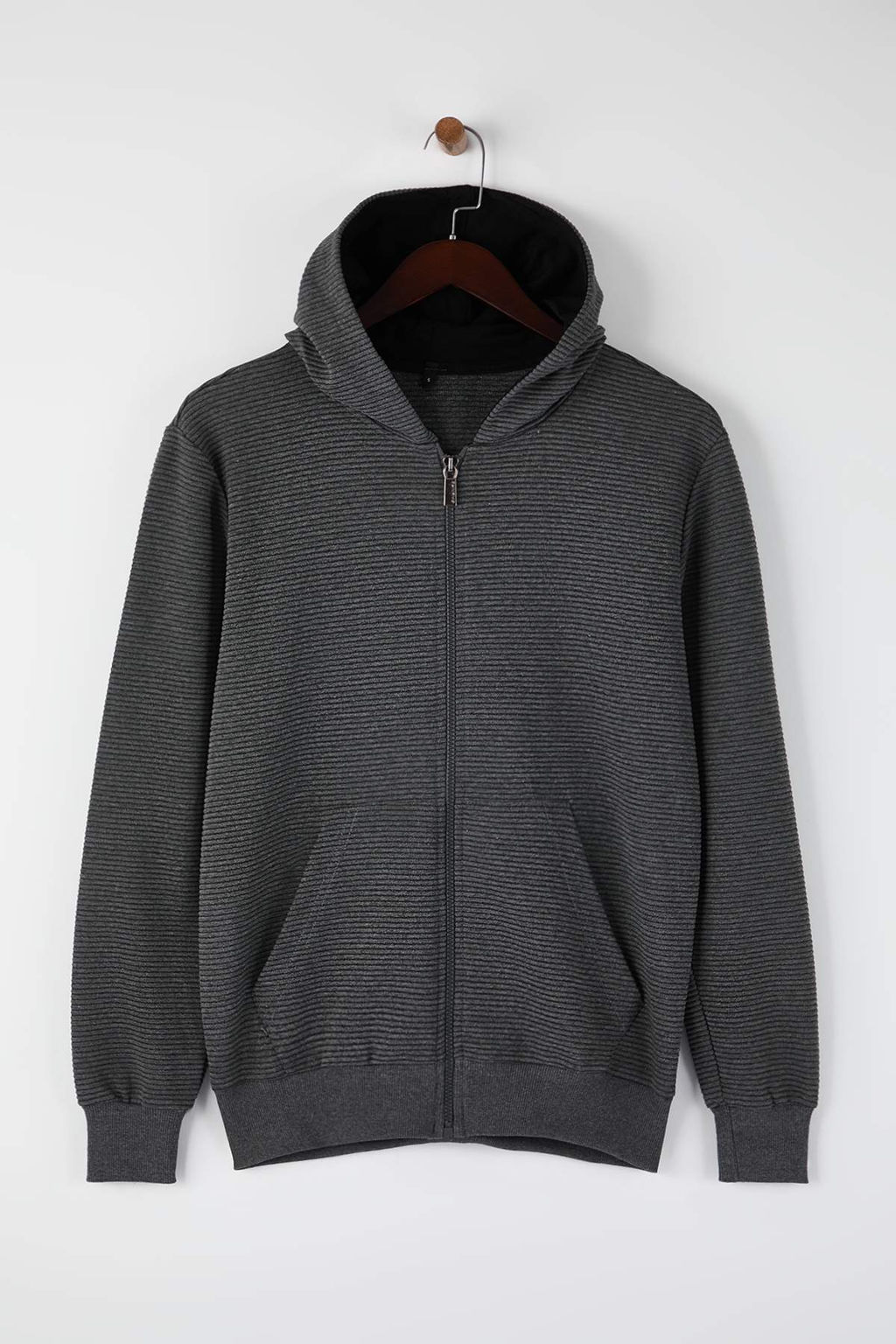 Siyah Regular/Normal Kesim Fermuarl? Kapusonlu Dokulu Sweatshirt TMNAW26SW00067 - Trendyolmilla фото 4