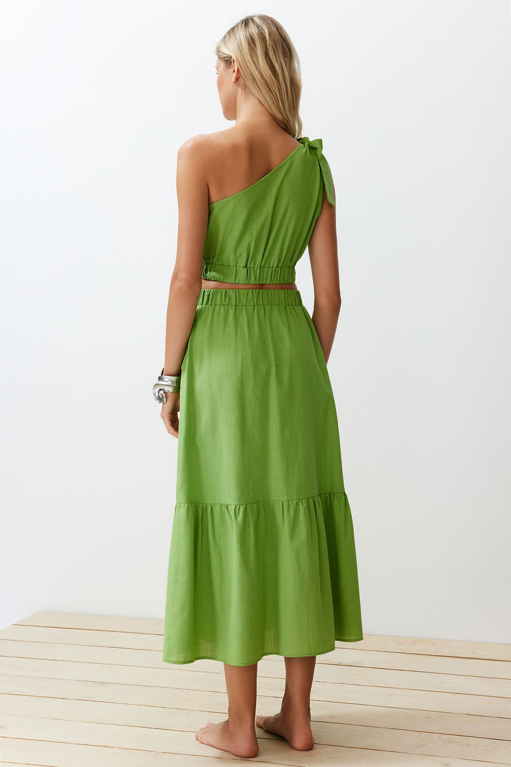 Yesil Dokuma Tek Omuz Bluz Etek Plaj Tak?m TBESS24AU00037 - Trendyolmilla фото 6