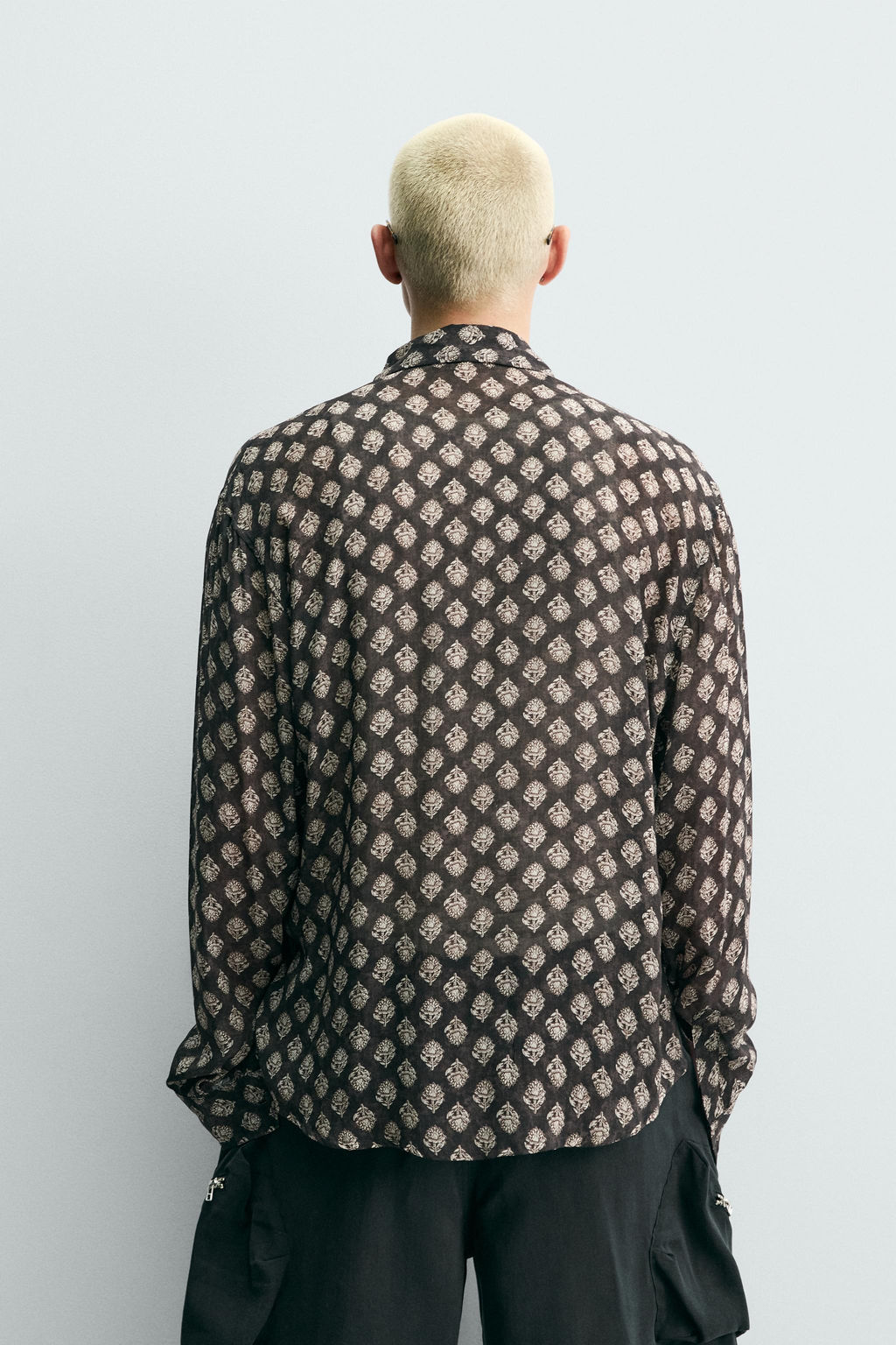 CAMISA FLUIDA ESTAMPADO GEOM?TRICO / Marr?n - Zara фото 3