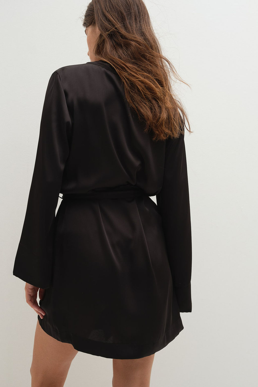 Bata lencera de saten - H&m фото 4