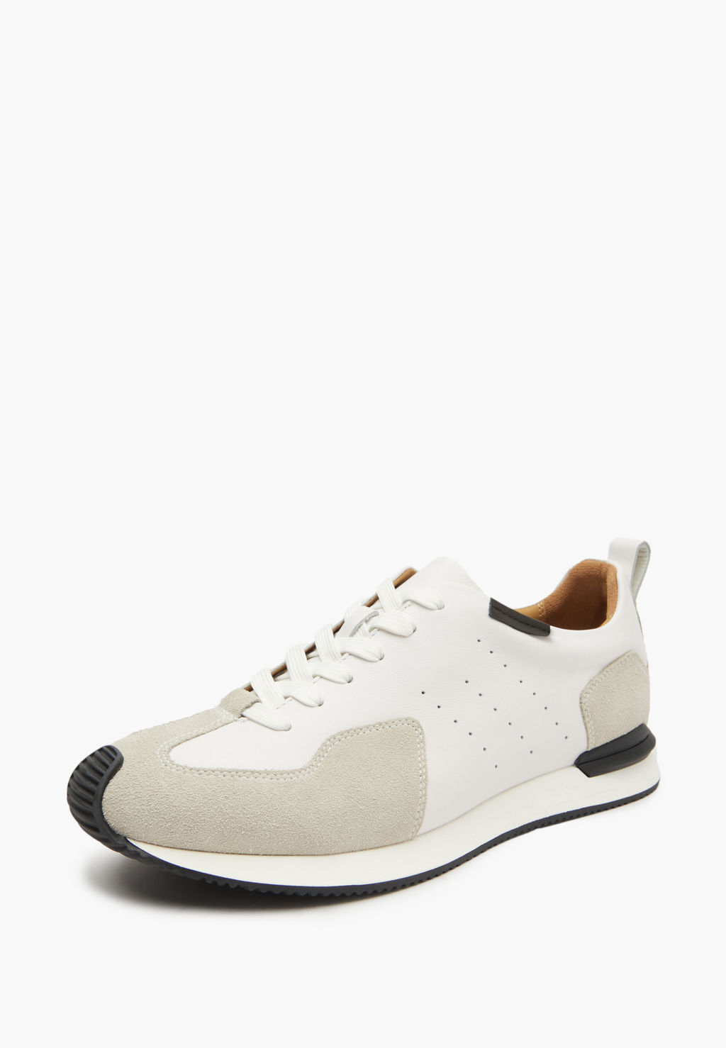 Белые мужские кроссовки