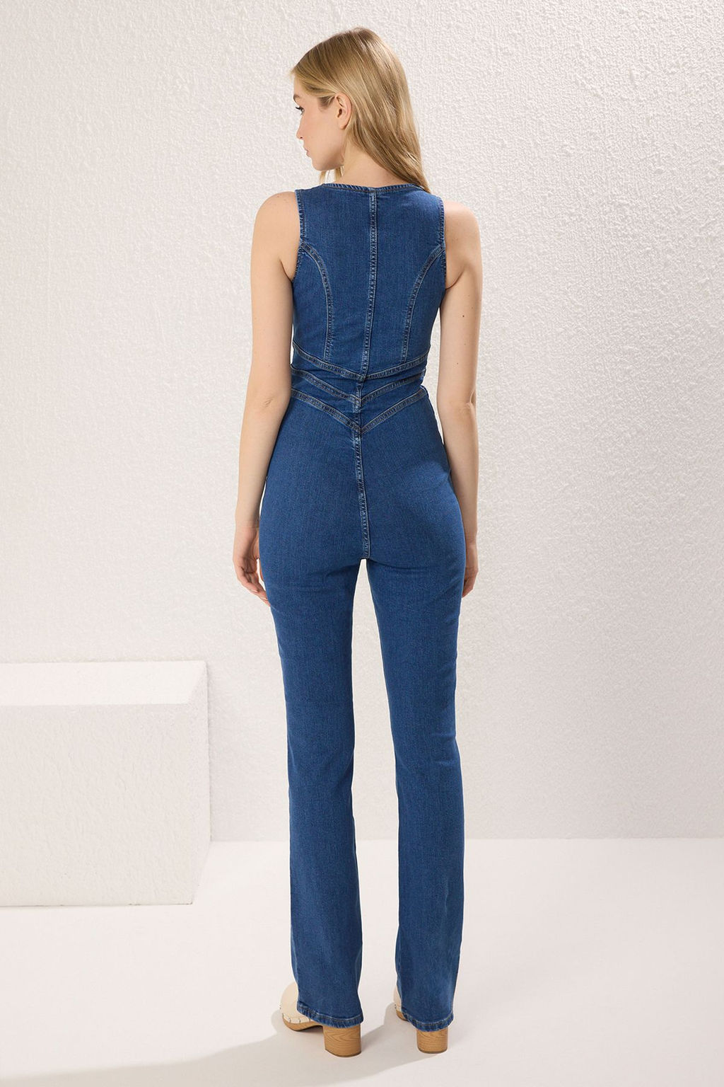 Trendyolmilla Koyu Mavi Dikis Detayl? Fermuarl? Denim Tulum TWOSS25TU00032  фото 4