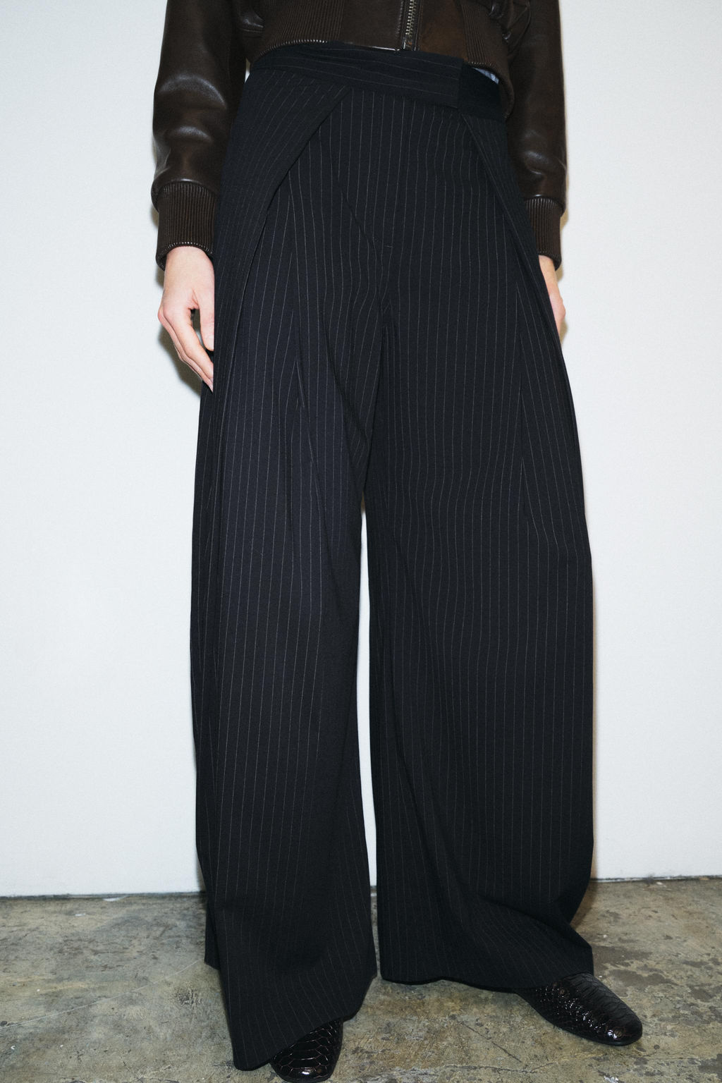 ZW COLLECTION WIDE-LEG PINSTRIPE TROUSERS - Zara фото 5