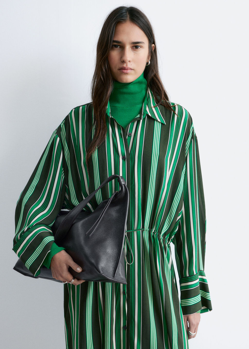 Vestido camisero de corte holgado con cord?n