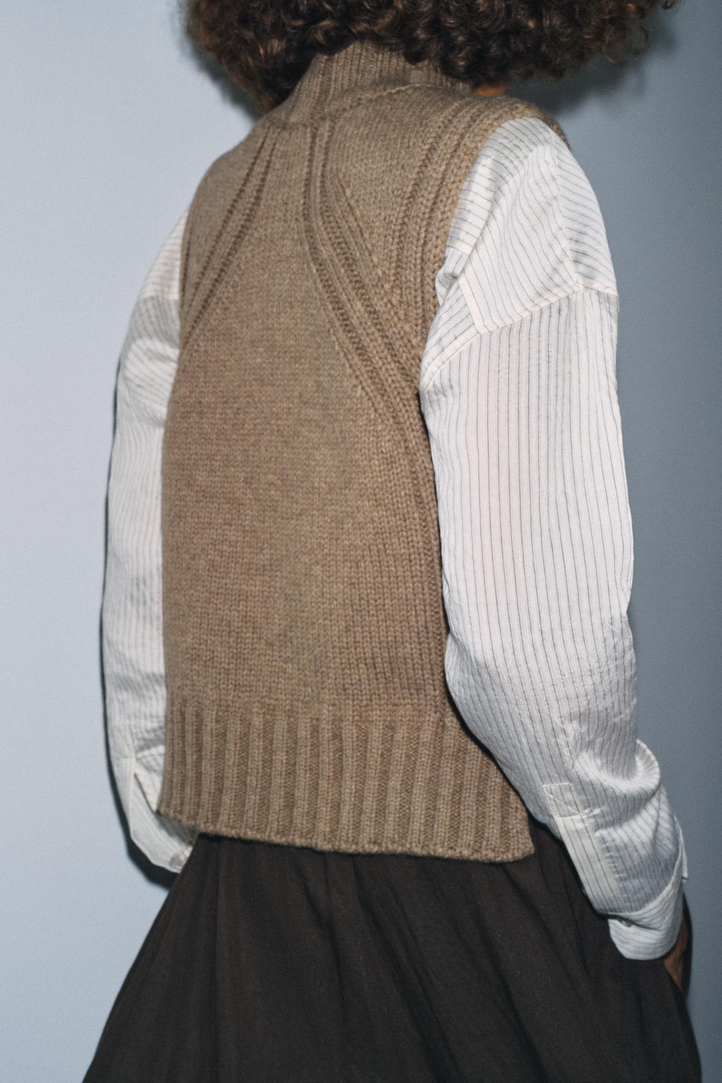WOOL BLEND HIGH-NECK GILET - Zara фото 3