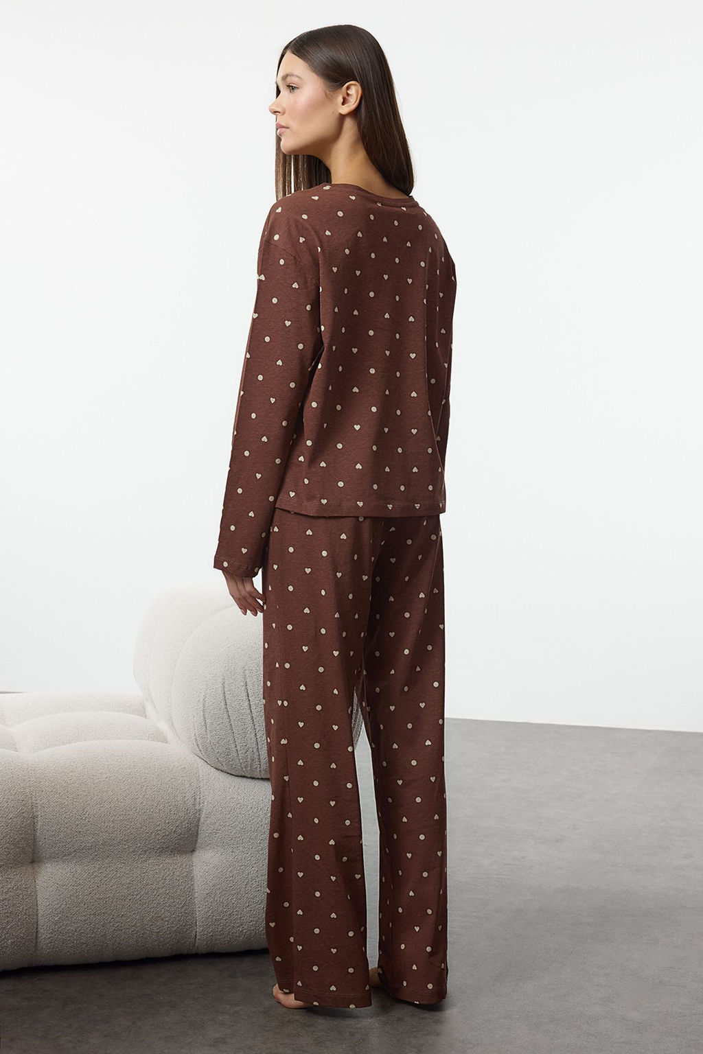 Kahverengi %100 Pamuklu Puantiye ve Kalpli Orme Pijama Tak?m? THMAW25PT00039