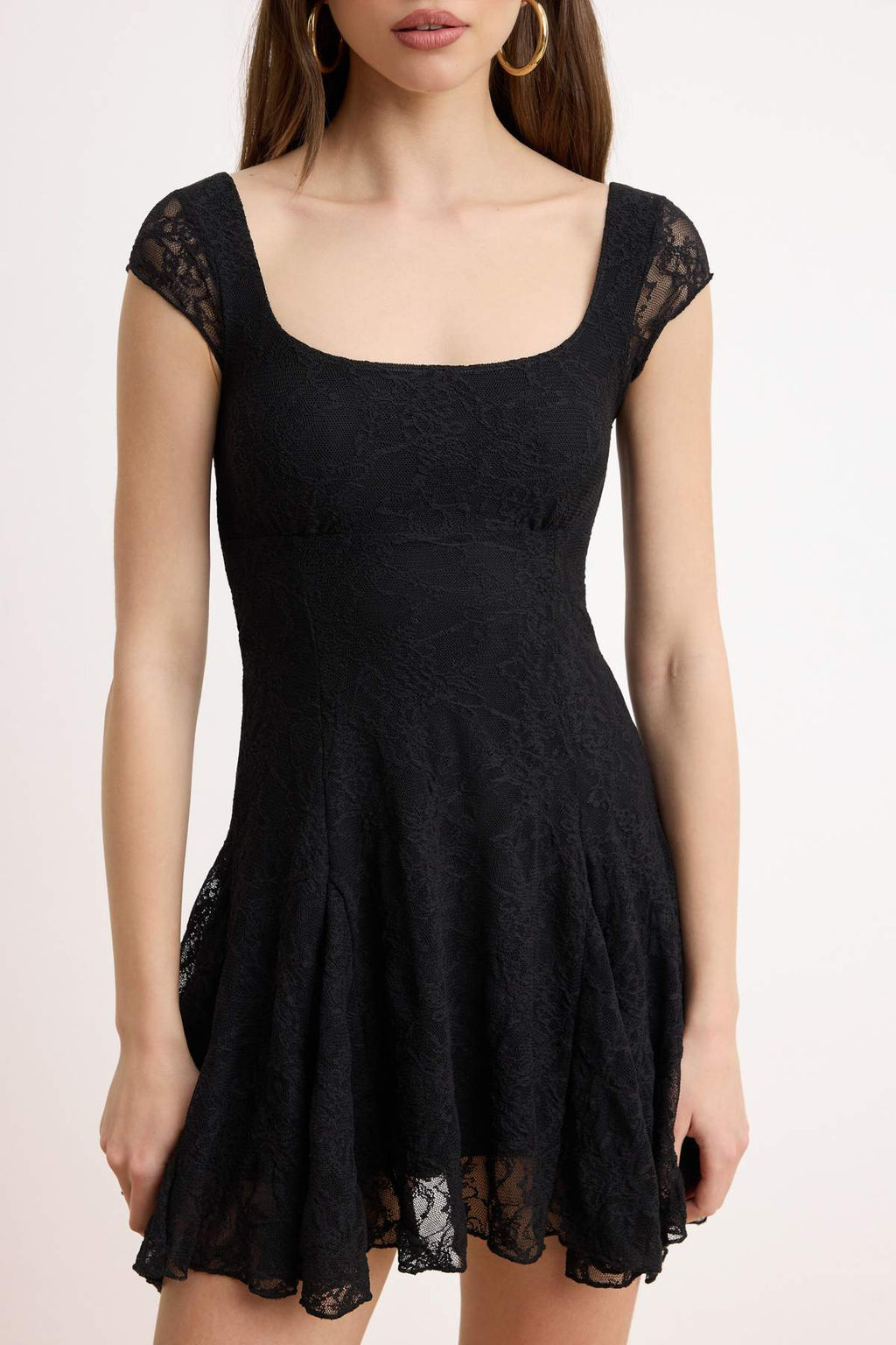 Siyah A-Kesim/Can Form Havuz Yaka Kal?n Ask?l? Kolsuz Dantel Orme Elbise TWOSS26EL00468 - Trendyolmilla фото 3