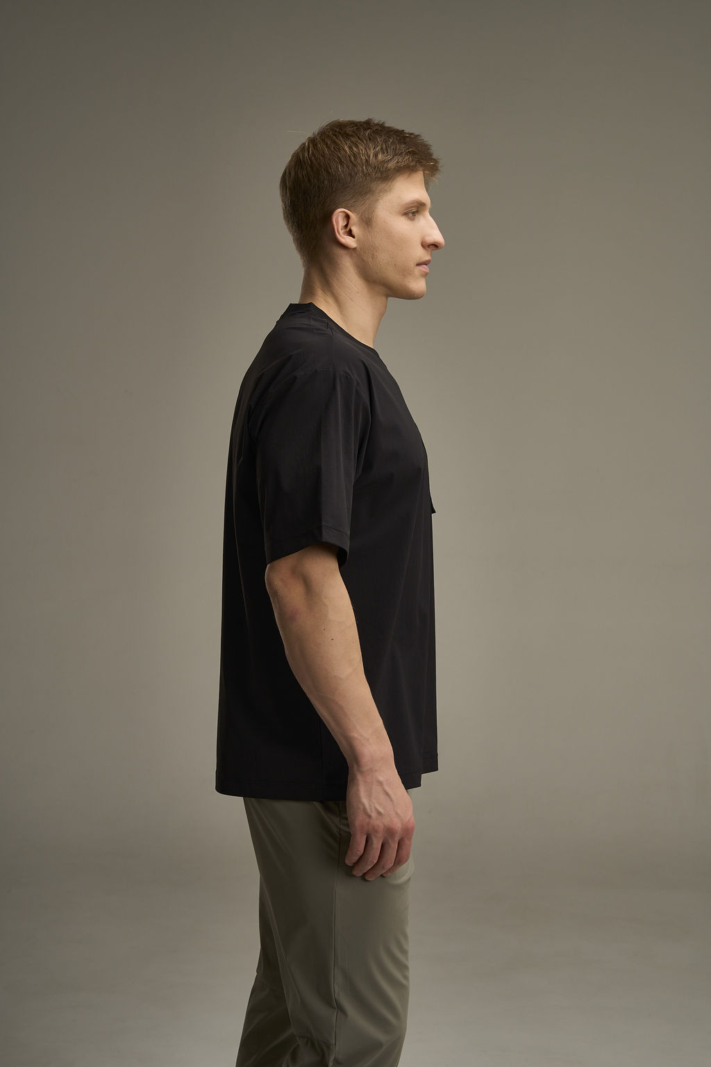 Футболка Черный COMMUTE SS Woven Tee