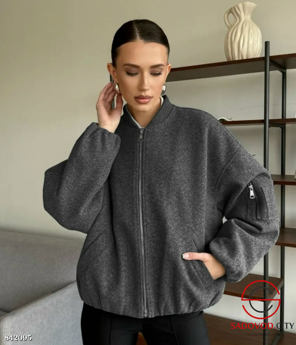 Бомбер женский весенний