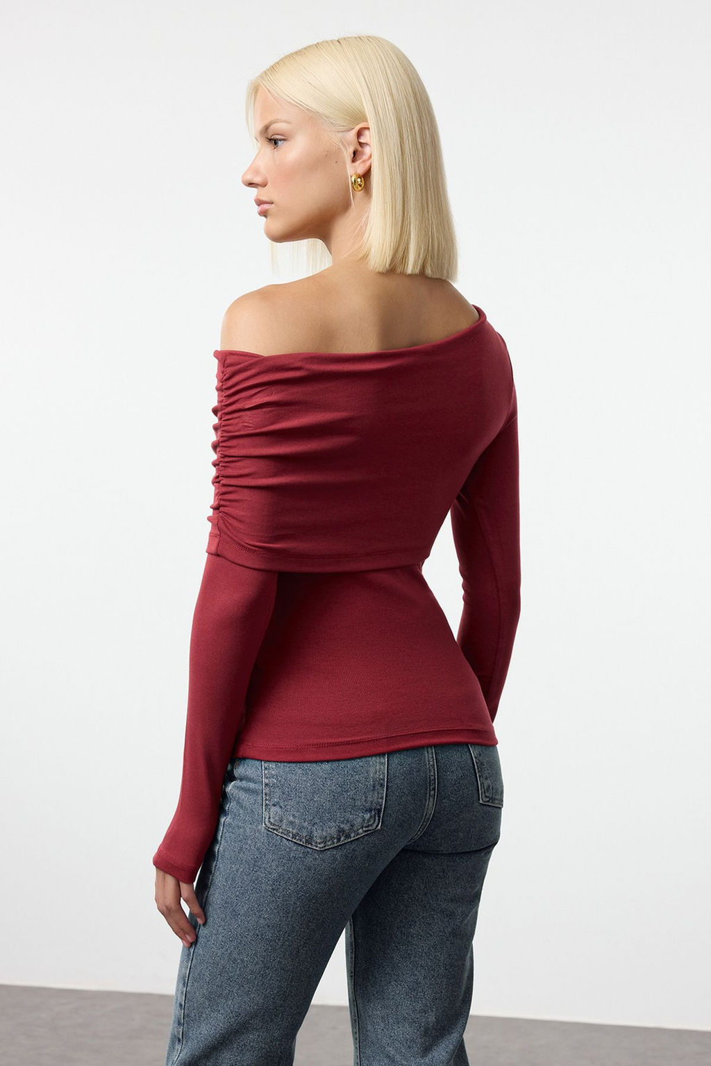 Trendyolmilla Siyah Asimetrik Yaka Fitted/Vucuda Oturan Esnek Orme Bluz TWOAW25BZ00262  фото 5
